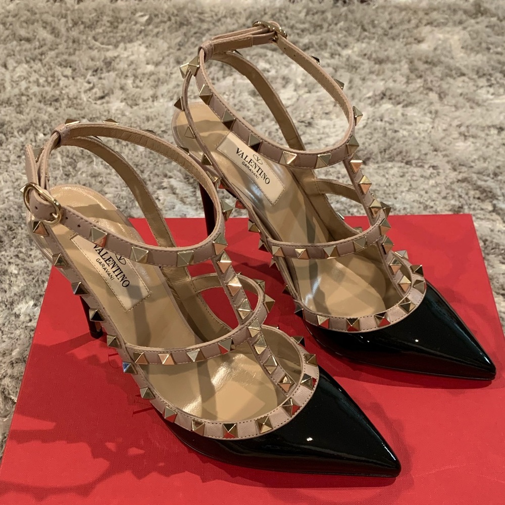 Brand New Valentino Rockstud Caged T-Strap Pumps